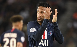 Neymar sous le maillot du PSG.