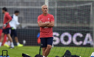 Le sélectionneur Didier Deschamps lors d'une séance d'entraînement avant le match amical Serbie-France (1-1), le 6 septembre 2014.
