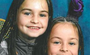 Charline et sa soeur Julie.