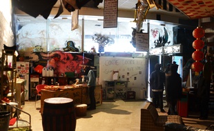 Le hall du Royal occupé.
