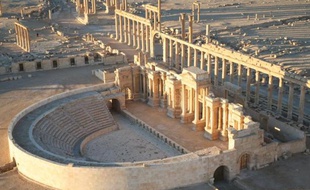 Vue aérienne partielle de la cité antique de Palmyre, dans le désert syrien, prise le 13 janvier 2009
