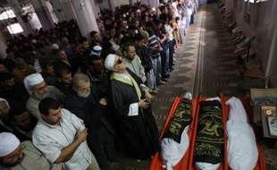 Un combattant palestinien a été tué et un autre sérieusement blessé dimanche après-midi à Gaza quelques heure après le rétablissement d'une trêve fragile entre les factions palestiniennes et Israël.