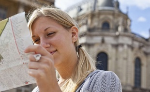 Illustration - Jeune touriste.