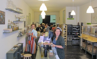 A Bordeaux, le 8 juillet 2014, l'Èpicerie sans emballages jetables a ouvert ‡ Bordeaux.