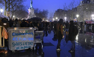 Le collectif Nuit Debout, sur la place de la République, à Paris.