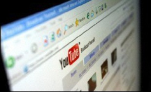 Pour les deux fondateurs de YouTube, un dîner entre amis s'est traduit par des millions de dollars de bénéfices, après le rachat de leur site d'échange de vidéos sur internet par le moteur de recherche Google.
