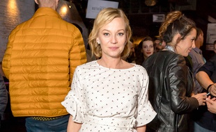 Samantha Mathis se confie sur la mort de River Phoenix
