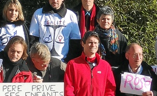 Nicolas Moreno (au centre) avait été soutenu le 22 janvier à Grenoble par SVP Papa.
