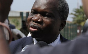 Les délégations du pouvoir, de l'opposition et de la société civile devant participer aux négociations de Libreville sur la crise causée par la rébellion en Centrafrique ont décollé mardi matin peu avant 08H00 (07H00 GMT) de Bangui, a indiqué à l'AFP le chef de la délégation du pouvoir.