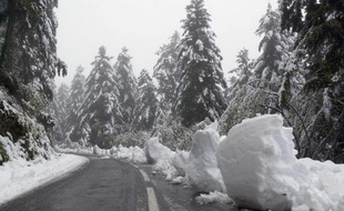 En janvier 2013, Aulon s'était retrouvé coupé du monde à cause d'un mur de neige sur l'unique route menant à ce tout petit village des Hautes-Pyrénées.