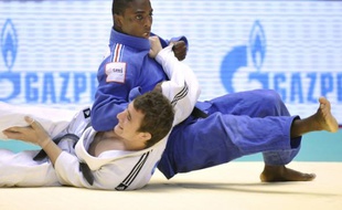 Loïc Korval remporte une médaille de bronze aux championnats du monde de judo, le 12 septembre 2010 à Tokyo.
