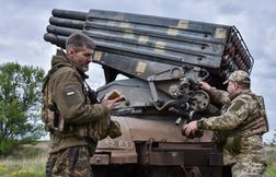 Effectifs de l’armée et ministre fâché au 833e jour de guerre en Ukraine