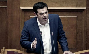 Le Premier ministre grec, Alexis Tsipras, devant le Parlement pour informer les parlementaires sur le cours des négociations, le 5 juin 2015