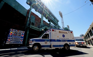 Des ambulances à Boston.