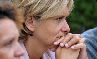 L'ex-ministre du Budget et proche de François Fillon, Valérie Pécresse, a enjoint l'exécutif de changer de cap pour éviter "la récession" après avoir pris "toutes les mauvaises décisions".
