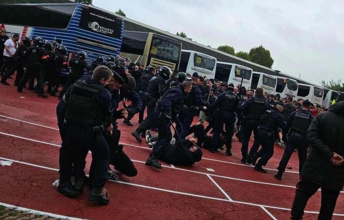 PSG - Lens : « Comme des criminels transférés de prison »... Le cauchemar vécu par les supporteurs lensois au Parc
