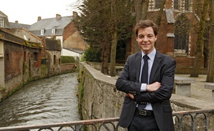 Stéphane Sieczkowski-Samier avait été élu au second tour des élections municipales à Hesdin en 2014, à l'âge de 22 ans.