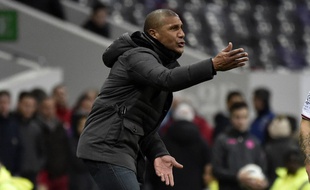 L'entraîneur de Lille Franck Passi au cours de la rencontre de Ligue 1 à Toulouse, le 5 mars 2017.