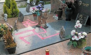 Neuf sépultures ont été profanées ce week-end au cimetière de Carros.
