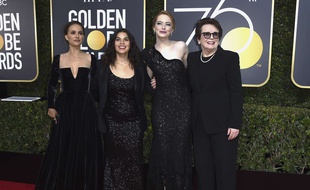Les actrices Natalie Portman, America Ferrera, Emma Stone et Billie Jean King aux Golden Globes, le 7 janvier 2018.