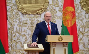 Le président biélorusse Alexander Lukashenko lors de sa cérémonie d'investiture le 23 septembre 2020.
