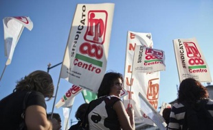 Les salariés portugais, privé et public confondus, devraient répondre massivement mercredi à l'appel à la grève générale lancé par leurs syndicats, unis pour la première fois depuis 1988 pour dénoncer l'austérité imposée par le gouvernement, sous la pression des marchés.