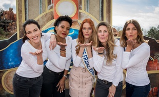 Maëva Coucke et d'anciennes Miss France lors d'un événement des Bonnes fées.