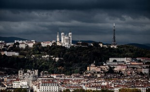 Vue générale de Lyon et de la colline de Fourvière.