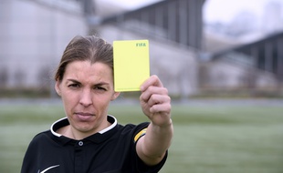 Stéphanie Frappart va arbitrer un match de L1 entre Amiens et Strasbourg.
