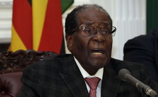 Robert Mugabe, président du Zimbabwe, lors d'une discours depuis la présidence à Harare, le 19 novembre 2017