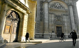 Avec une jauge de 3 000 spectateurs, l'Hôtel-Dieu est le lieu événement de cette 10e édition.