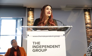 La députée Luciana Berger, le 18 février 2019 lors de l'annonce de sa démission avec six autres élus.