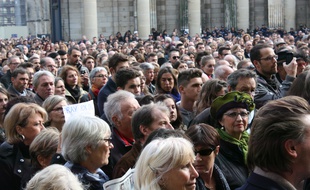 Hommage aux victimes des attentats de Paris, à Bordeaux le 16 novembre 2015
