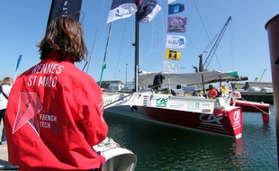 Le trimaran French Tech Rennes Saint-Malo de Gilles Lamiré, ici au port de Saint-Malo le 19 avril 2016.