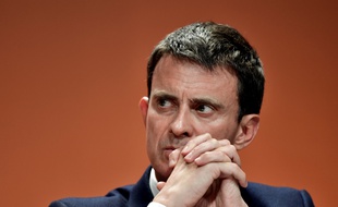 Manuel Valls, l'ancien Premier ministre, lors d'une conférence de presse à Paris sur l'abstention au premier tour des élections présidentielles, le 5 mai 2017.