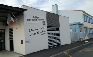 Le collège privé Notre-Dame des l'Espérance aux Brouzils en Vendée.