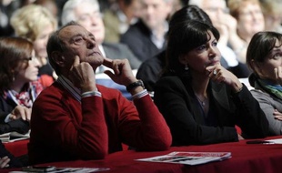 Le maire de Paris, Bertrand Delanoë, a décidé d'accélérer la lutte contre la pollution, en proposant à son Conseil le 12 novembre une batterie de mesures nouvelles, dont l'interdiction dès septembre 2014 des véhicules les plus polluants.