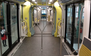 L'intérieur de la rame du futur métro de Rennes, conçu par Siemens.