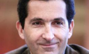 Patrick Drahi, principal actionnaire de Numericable, le 7 mars 2007 lors d'une conférence de presse à Paris
