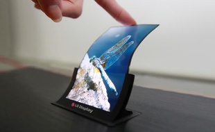 Un prototype d'écran OLED flexible de 5 pouces de LG.