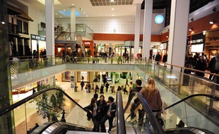 Le centre commercial Velizy 2, en région parisienne, en janvier 2012.