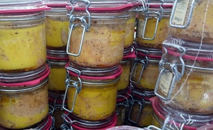 Illustration de bocaux de foie gras.