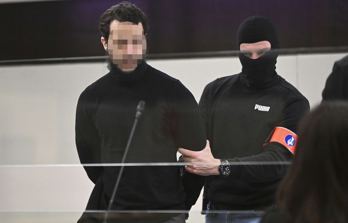 Attentats du 13 novembre 2015 : Salah Abdeslam en garde à vue pour détention d'un objet illicite en prison