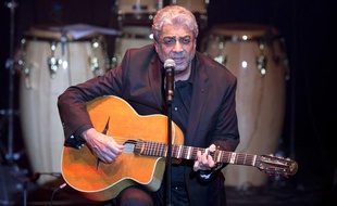 Concert du chanteur francais Enrico Macias (Gaston Ghrenassia) a La Palestre Cannes, FRANCE 20/10/2012./ Credit:SYSPEO/SIPA/1210221204