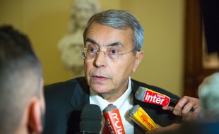 Jean-Jack Queyranne, le dimanche 6 décembre 2015 à la Préfecture de région, après les résultats du 1er tour pour les élections régionales en Auvergne-Rhône-Alpes. .Photo KONRAD K./SIPA/