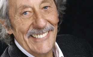 FRANCE - NOVEMBER 09: Close-up of Jean Rochefort in Paris, France on November 09, 2006. (Photo by Frederic SOULOY/Gamma-Rapho via Getty Images)