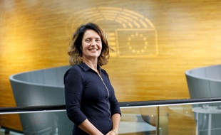 Irène Tolleret à Strasbourg, eurodéputée LREM.