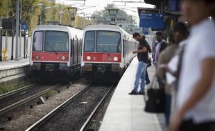 RER B en gare. (Illustration)