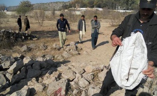 La police du nord-ouest du Pakistan a exhorté les autorités du pays à décerner la plus haute distinction civile à un adolescent qui a sacrifié sa vie pour sauver celles de centaines d'étudiants en se jetant sur un kamikaze qui allait attaquer son école.