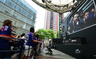 Une fan zone installée au coeur de Tokyo, le 14 juin 2014